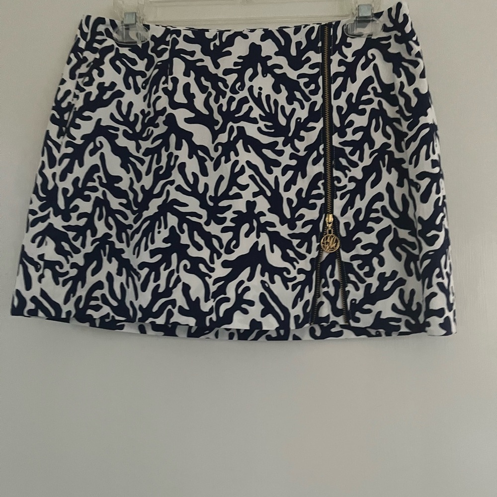 EUC Lilly Pulitzer skort size 2